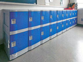 岡山県の中学校に納品したフジプラロッカー