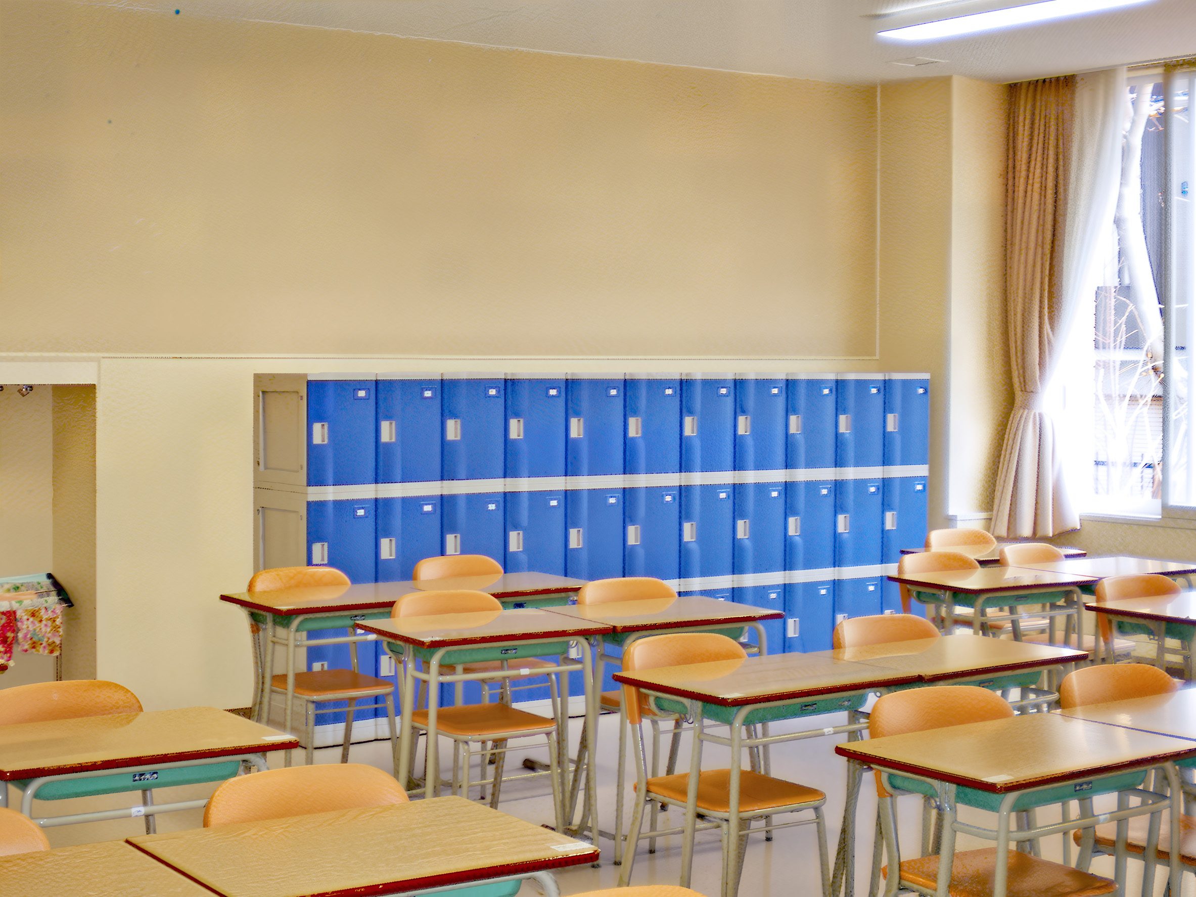 北海道の中学校に納入したフジプラロッカー