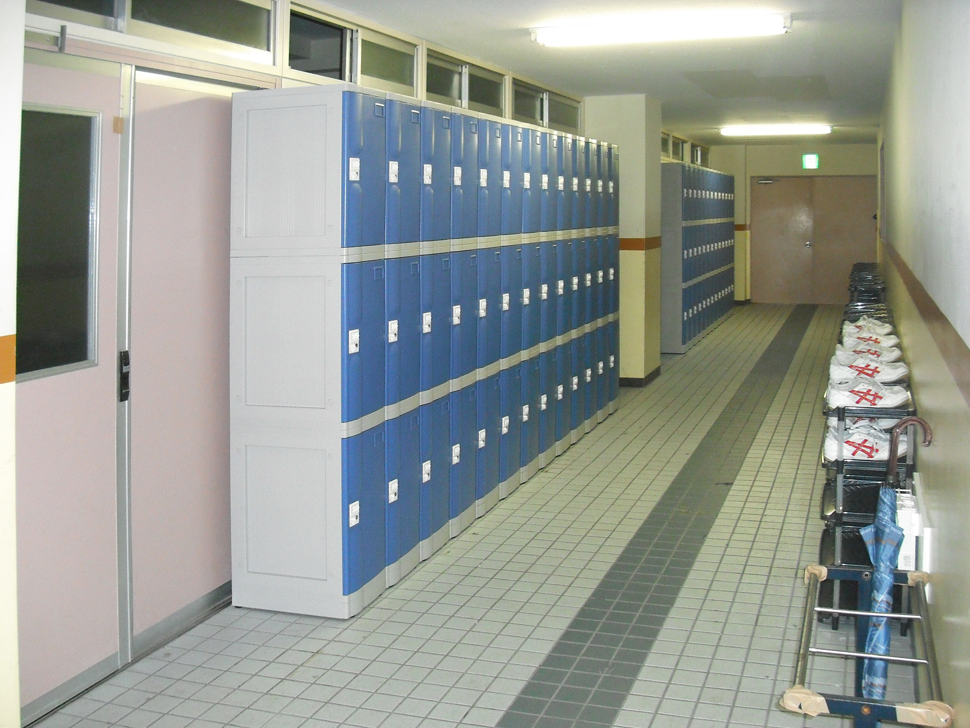 東京都の中高一貫校に納入したフジプラロッカー