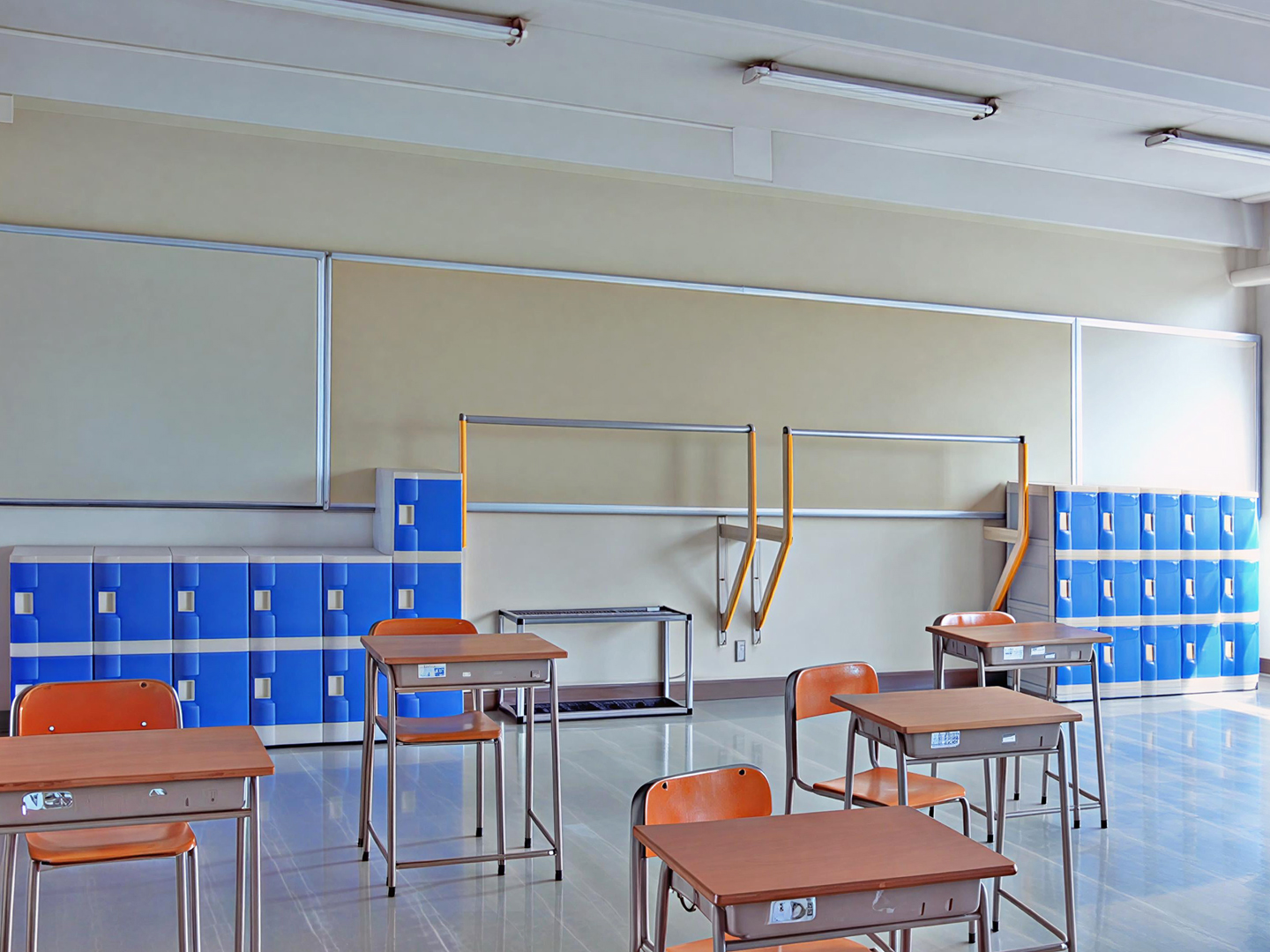兵庫県の中学校1年に納入したフジプラロッカー