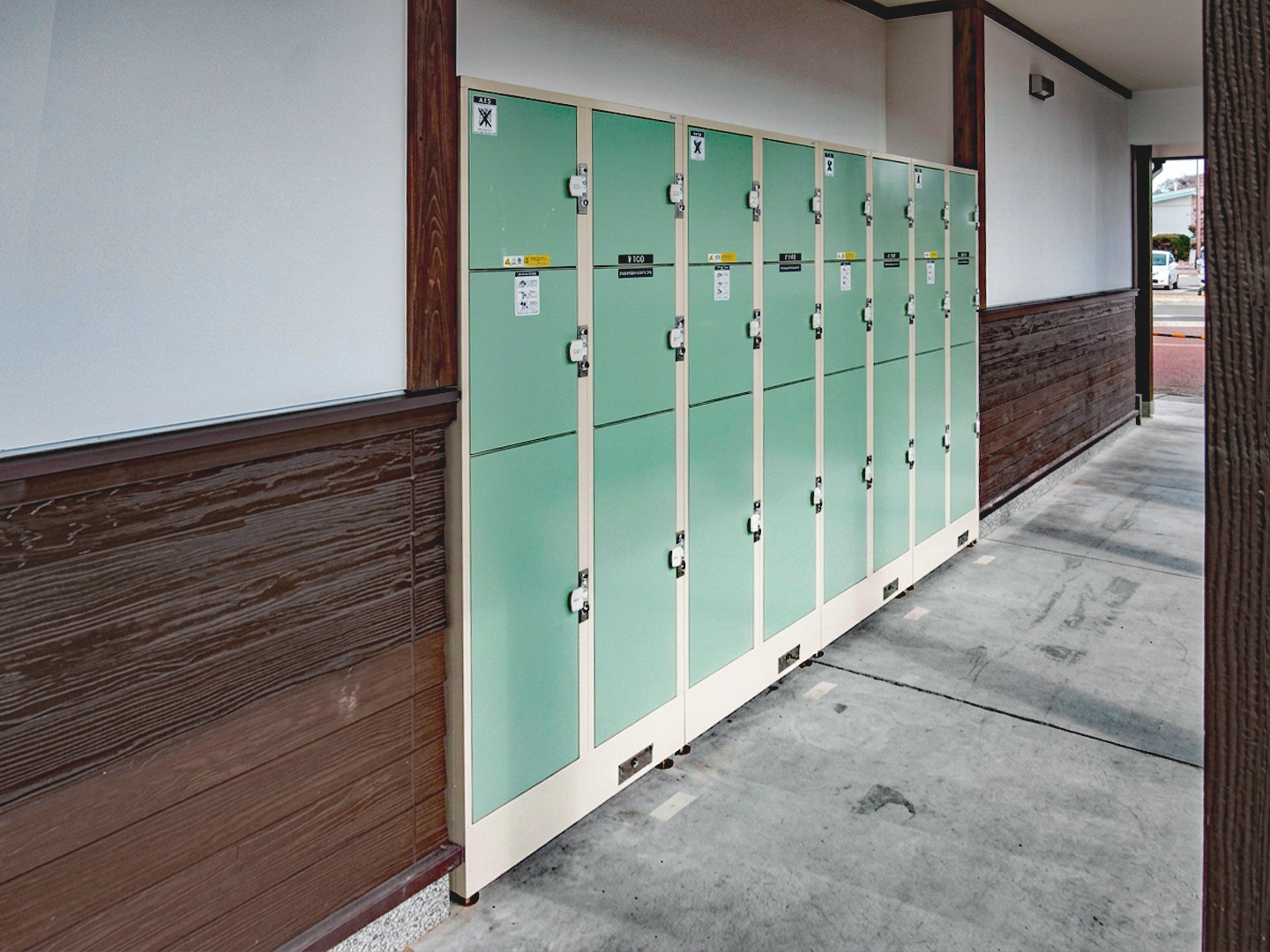 埼玉県にある観光施設に納入したコインロッカー